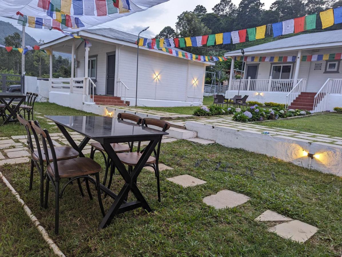 The Door To Nirvana Cottages クーヌール エクステリア 写真