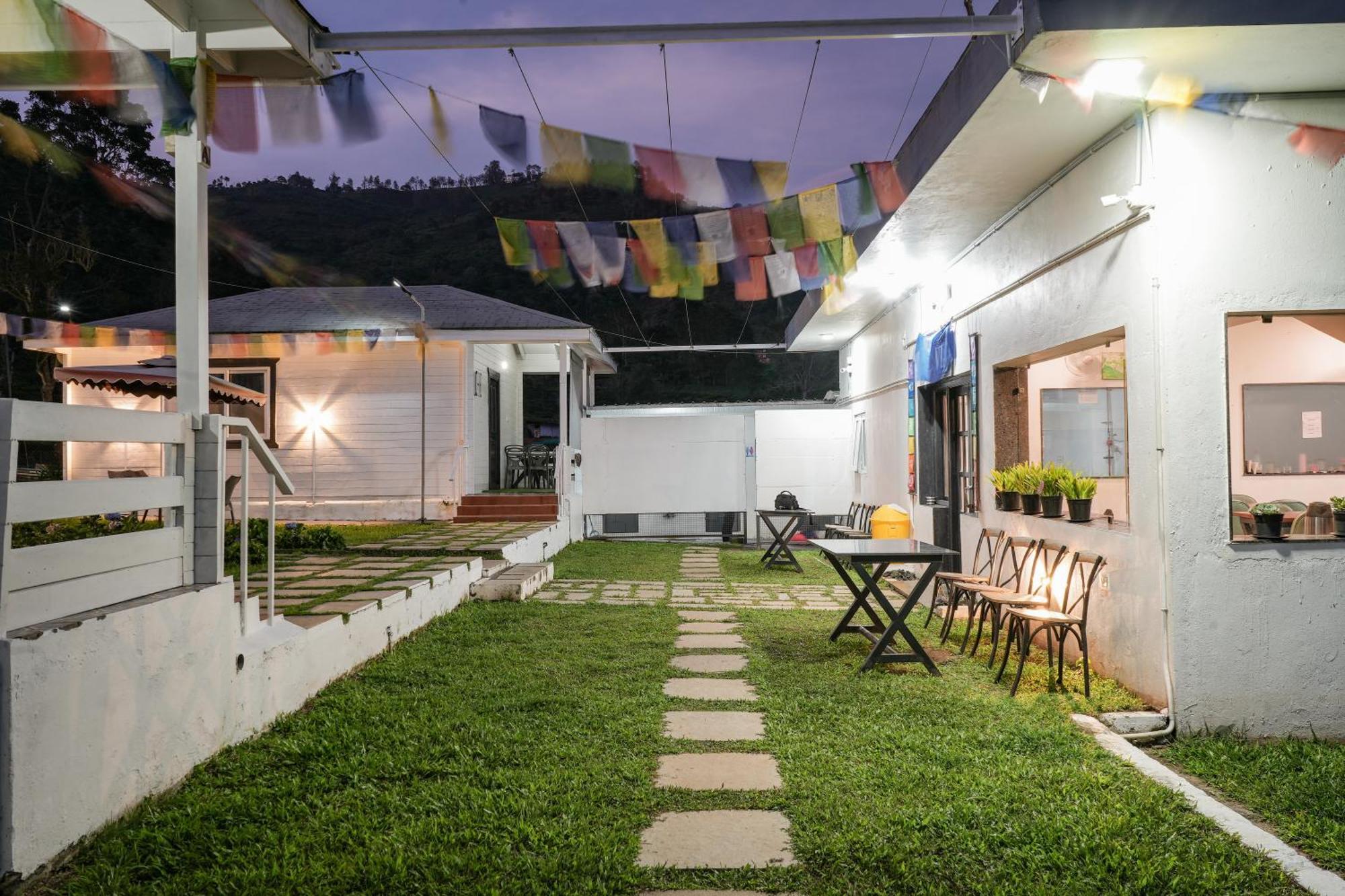 The Door To Nirvana Cottages クーヌール エクステリア 写真