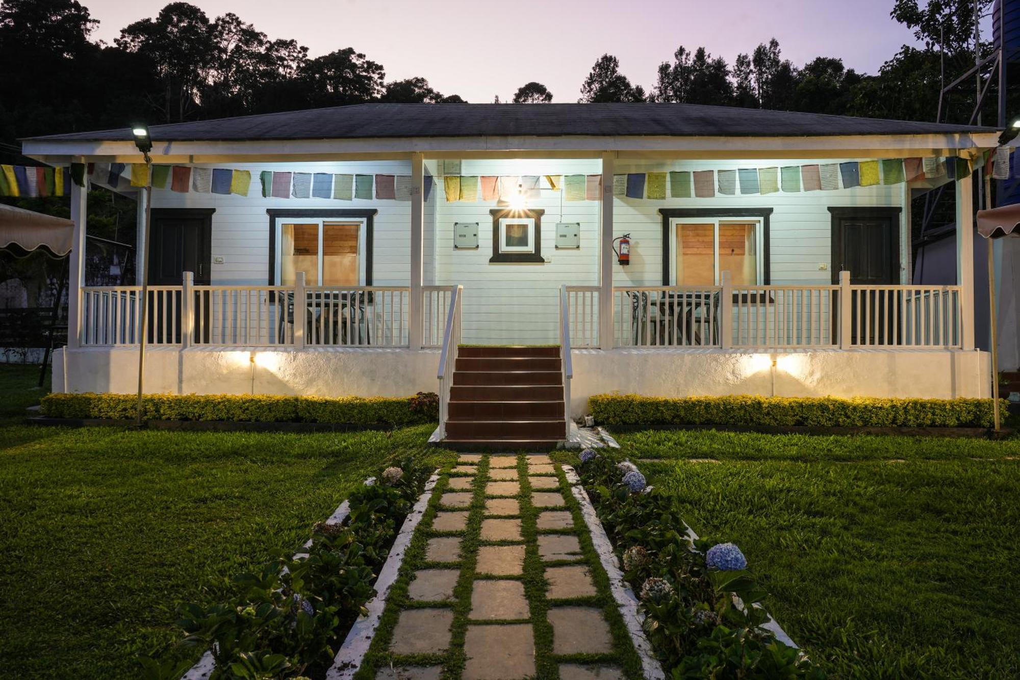 The Door To Nirvana Cottages クーヌール エクステリア 写真