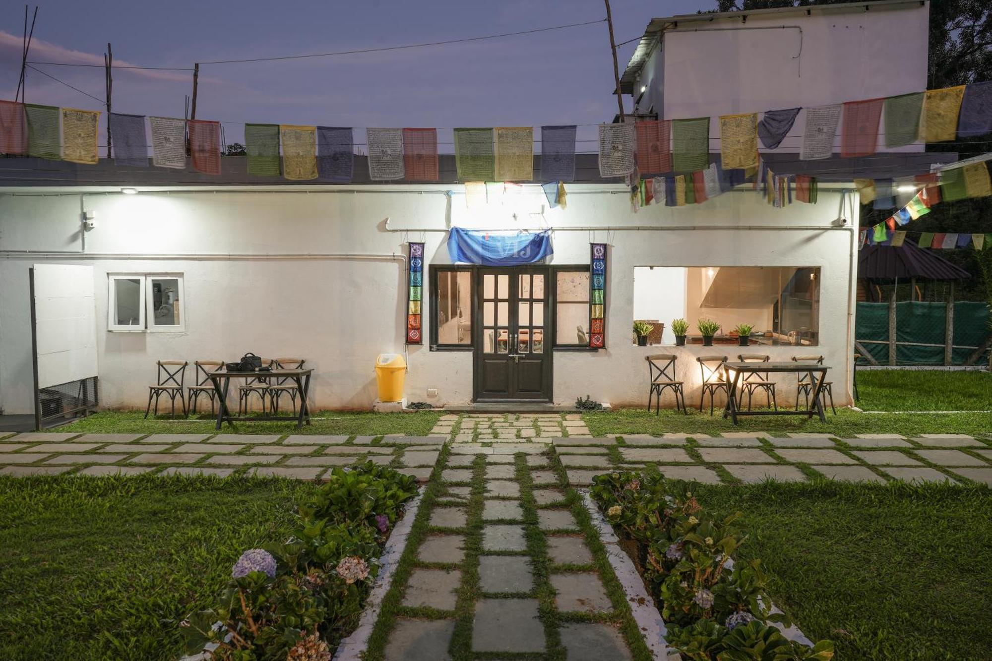 The Door To Nirvana Cottages クーヌール エクステリア 写真