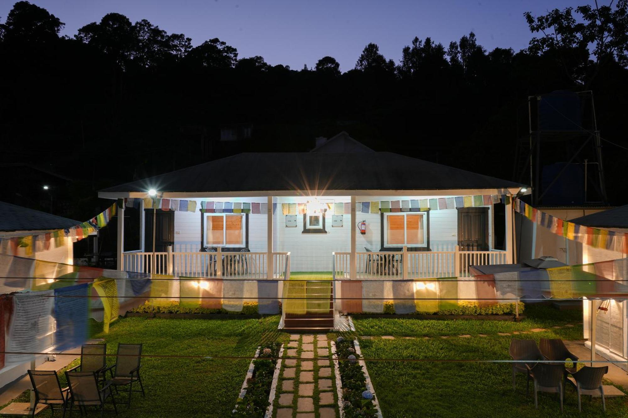 The Door To Nirvana Cottages クーヌール エクステリア 写真